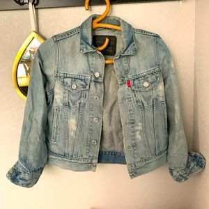 Womens Levi’s Jean Jacket size small